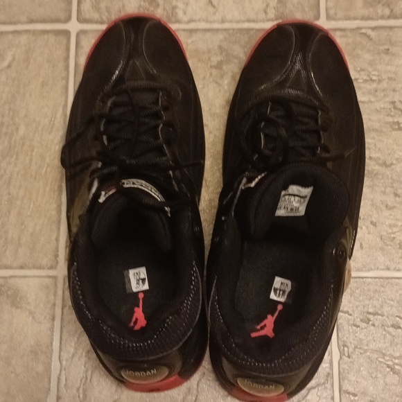 Men's Black and Red Nike Air Jordan Jumpman Team 1 Basketball Sneakers Size 11.5 - Picture 8 of 9